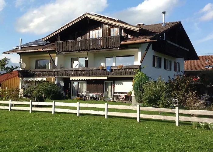Schoenhensch Feriehus *